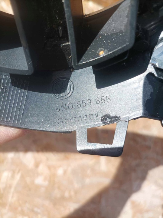 фото №7, Решётка радиатора решётка значок vw tiguan рестайлинг 5n0853655 5n0