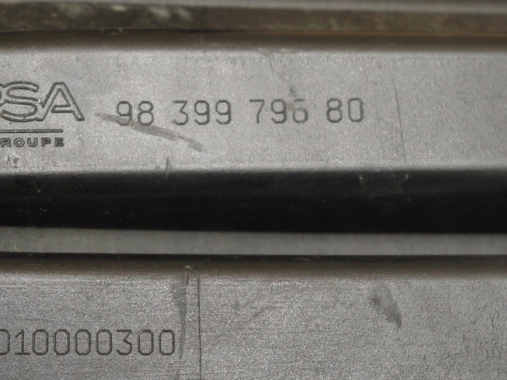 фото №16, Opel astra l vi решітка бампера перед 9839979680