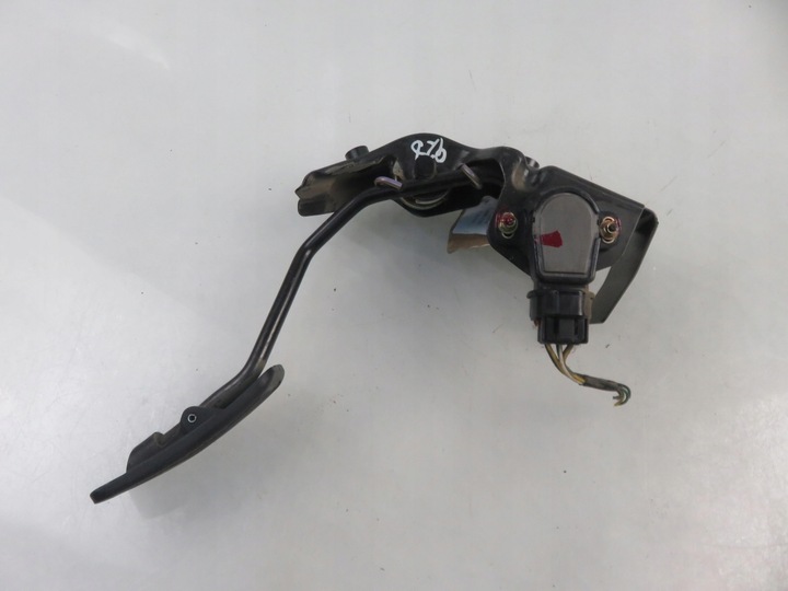 фото №5, Потенціометр газу toyota avensis t25 2.0 d-4d