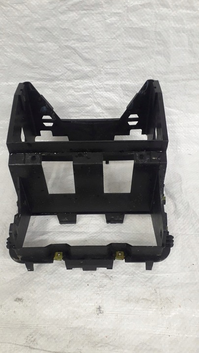 фото №3, Рамка корзина радіо vw golf v 1k0858005c