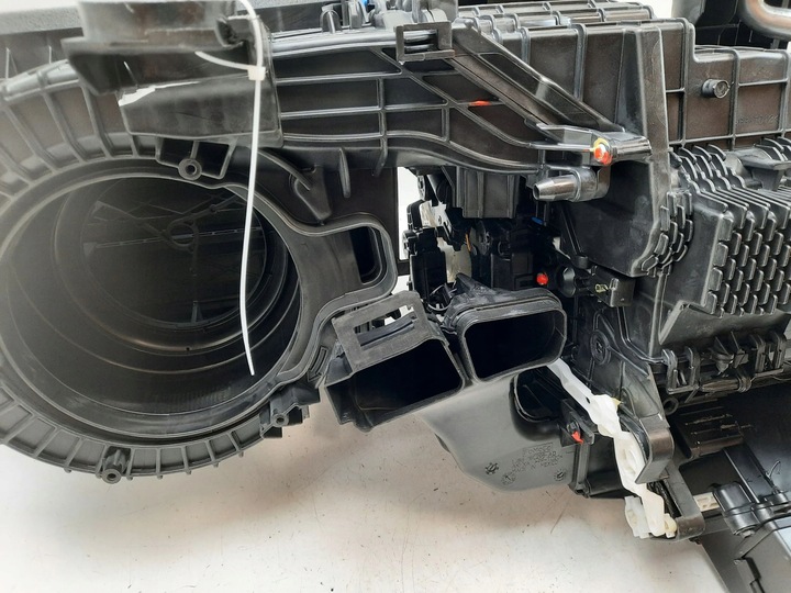 фото №13, 2022 ford mustang mach-e отопитель комплектная lj9a19b555abg