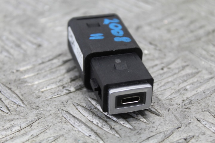 фото №1, Гнездо usb тип c peugeot 2008 ii 2 9831377180