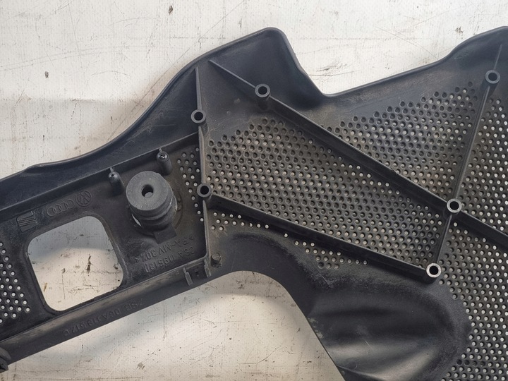 фото №9, Защита верхняя двигателя оригинальный номер 06a119512c audi a3 8l 1.8b