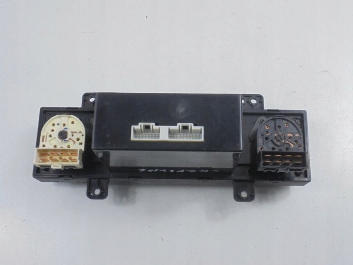 фото №8, Kia carnival i 02-05 панель керування повітропровід ok53c61190c