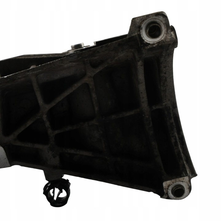 фото №12, Porsche cayenne 9pa 4.5 v8 48.50 держатель крепление двигателя 94810221305