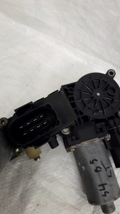 фото №9, Audi a4 моторчик стёкла левый перед 0130821787