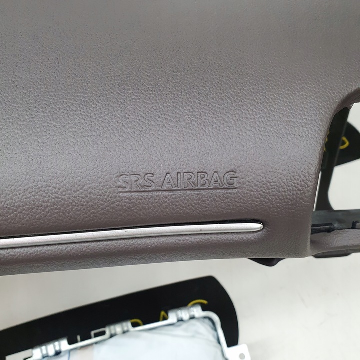 фото №6, Yaris iv 4 cross панель консоль подушки ремені подушка безпеки