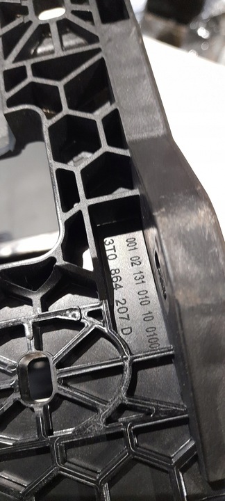 фото №6, Skoda octavia ii подлокотник 3t0864207