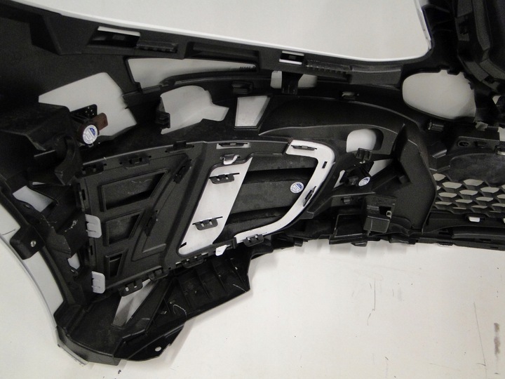 фото №13, Mercedes бампер переднє amg na датчики pts камера c клас w205 205 рестайлінг