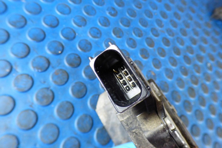 фото №5, Замок дверь правая зад 13431845 stbdb 6pin opel corsa e hb 5дверь