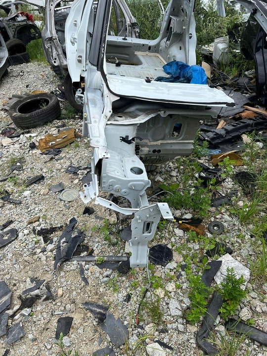 фото №1, Чверть лонжерон праві перед renault captur