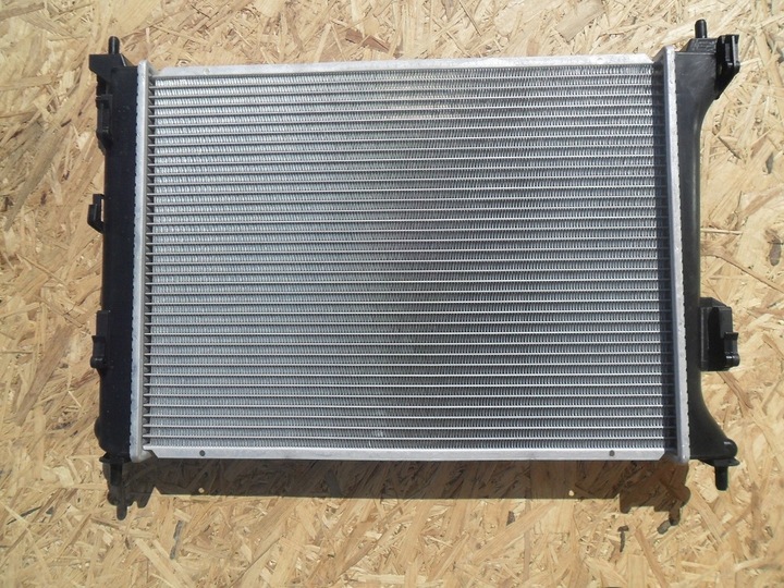 фото №15, Hyundai i20 pb 2008 2009 2010 2011 радіаторів води