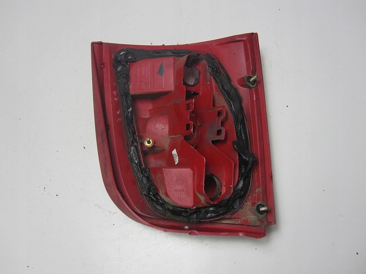 фото №8, Лампа задня права nissan micra k11 00r 205