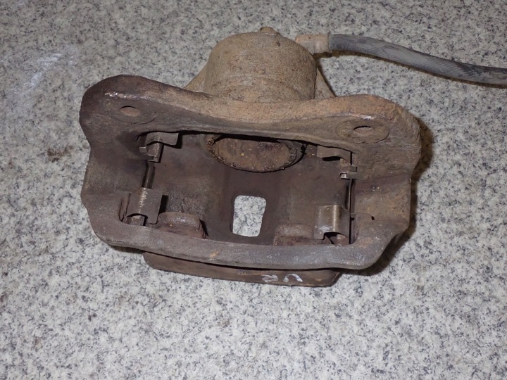 фото №4, Hyundai tucson sportage 04 - crdi супорт переднє r