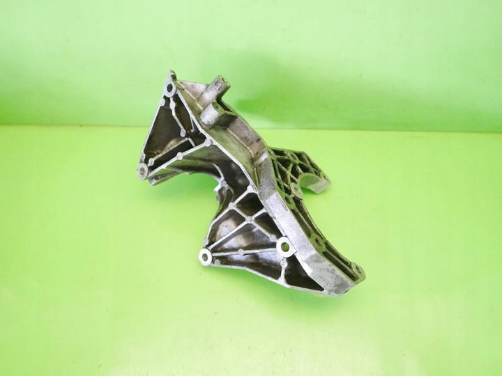 фото №8, Лапи кронштейн компрессора климат opel omega b 2.0 94-