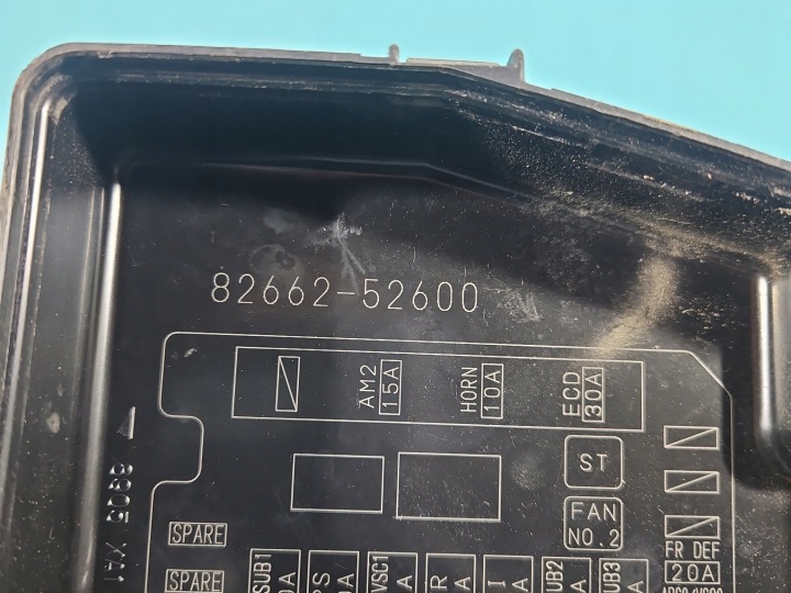 фото №9, Блок запобіжників toyota yaris ii 821110dm01a 82662-52600
