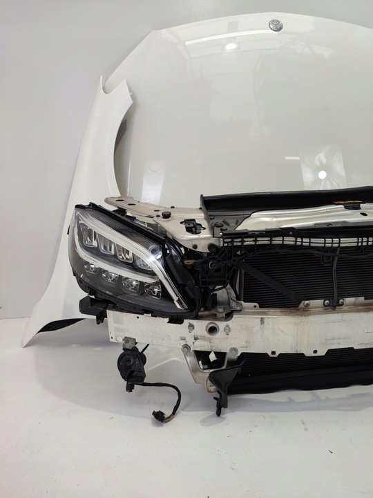 фото №7, Mercedes w205 рестайлинг перед крылья pas лампы капот