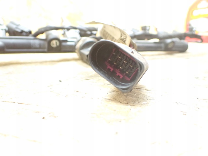 фото №7, Планка инжектор датчик skoda octavia iii 19 eu 06l906031a 06h906051k