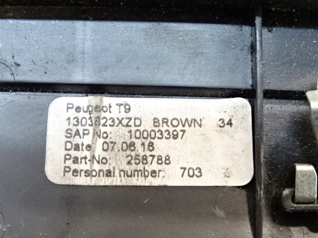 фото №8, Peugeot 308 t9 права решітка повітропровід kosoli 1303823xzd