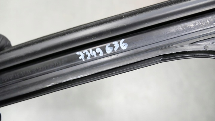 фото №8, Bmw x1 f48 прокладка направляющая стёкла дверь правые перед 7349636