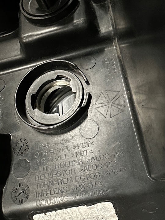 фото №14, Лампа dodge challenger ксенон 2008+ usa правая хороший комплектный