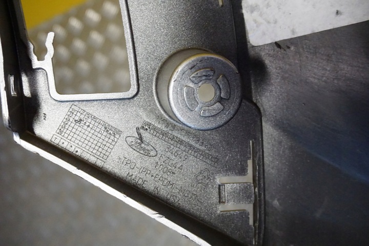 фото №12, Ford ranger raptor 2023 - бампер перед планка передня верхня usa