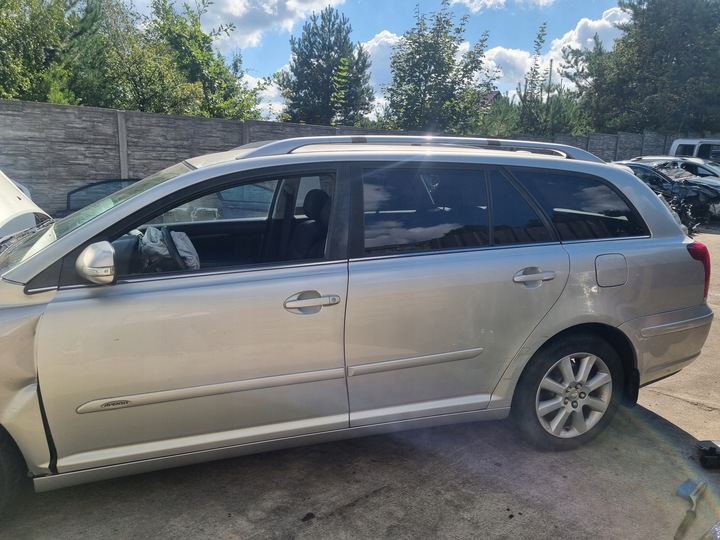 фото №1, Toyota avensis ii t25 03-09 рестайлінг 2007 r. 1c0 двері лівий зад ліві задні