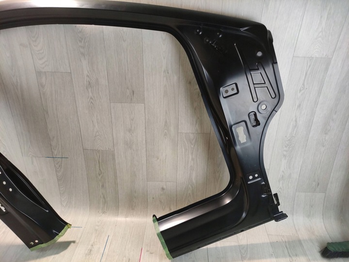фото №7, Audi q4 e-tron чверть обшивка поріг праві 89a809840