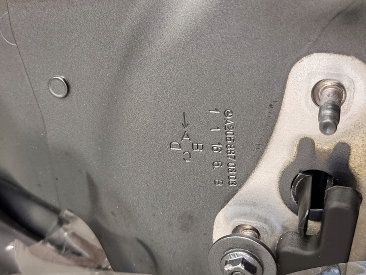 фото №10, Капот mercedes c-klasa w205 рестайлінг 992 selenitgrau оригінал демонтаж ідеальна