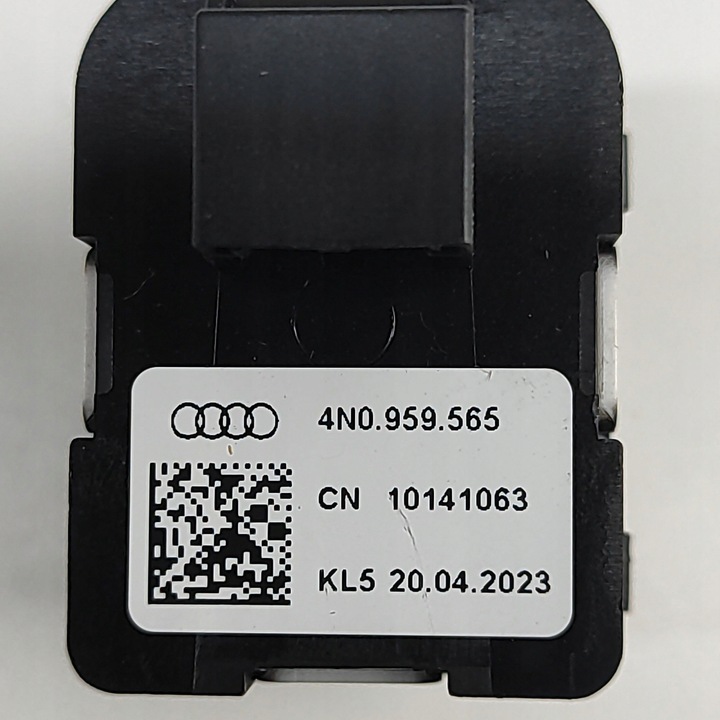 фото №6, Audi q4 sportback e-tron 2024 кнопка регулировка зеркал боковых