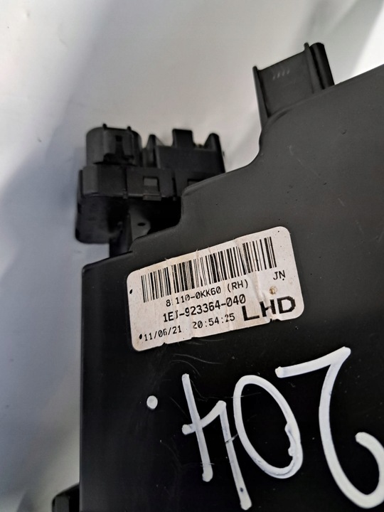 фото №9, Toyota hilux лампа права перед передня 81110-0kk60 1ej-923364-040 d204
