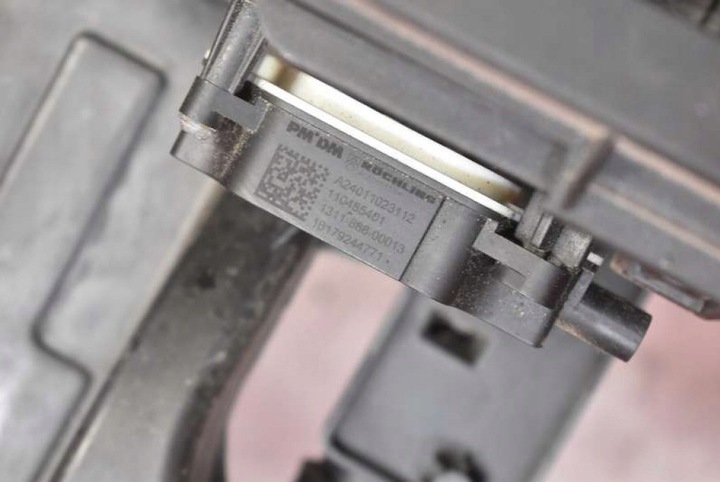 фото №5, Pas переднє підсилювач впуск 1061950-00-e tesla модель s рестайлінг performance