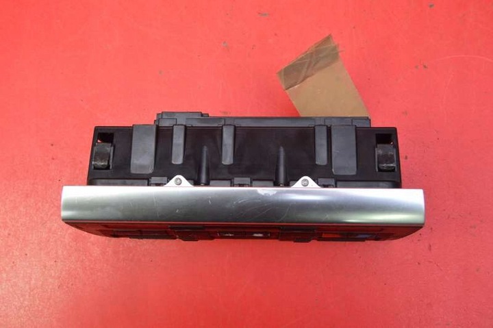 фото №6, Панель керування повітропровід клімат 8e0820043 audi a4 b6 00-05