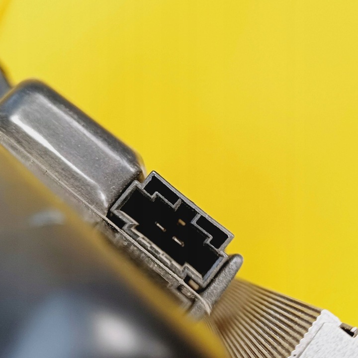 фото №14, Динамик сабвуфер усилитель audi a4 b6 8e903538203s / 8e9035223 nr1027