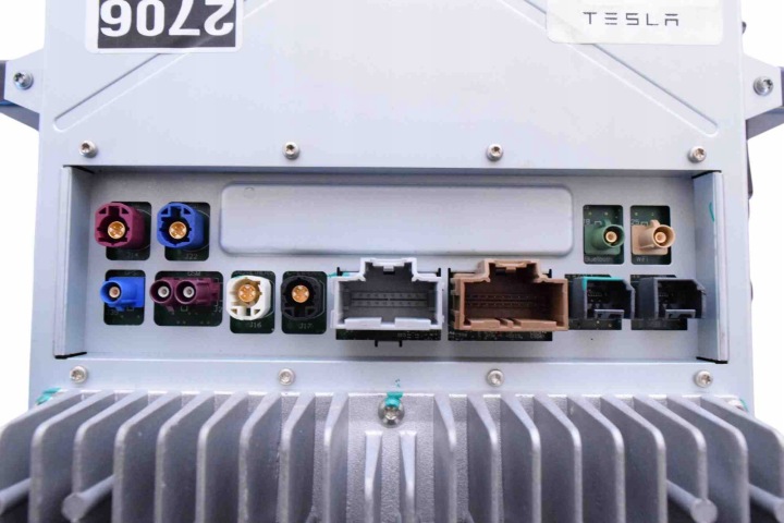 фото №9, Екран навігації tesla модель x 102321000a 29179408 385kw 2016