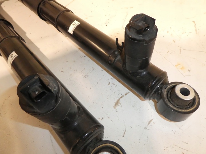 фото №7, Skoda superb iii 3 активний амортизатор зад комплект 3q0512009bd