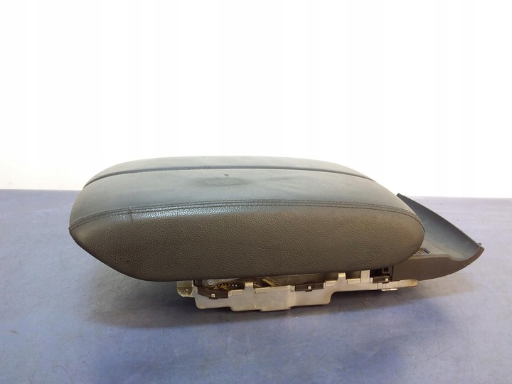 фото №4, Audi a8 d4 подлокотник 4h0864206