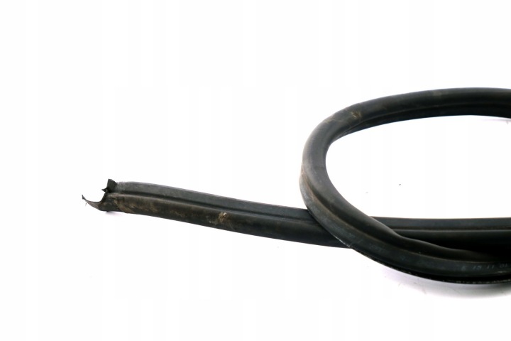 фото №10, Bmw 7 e65 e66 e67 уплотнитель капота двигателя 8240742