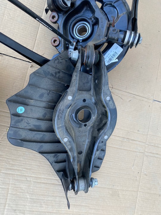 фото №8, Bmw 3 f30 f31 поворотна опора ступиця важіль зад задня права 6792522 6792533