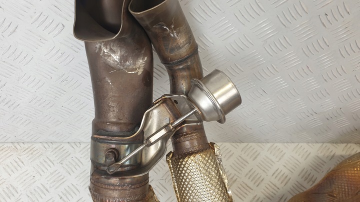 фото №13, Глушник вихлоп кінцевий audi r8 4s0251609b