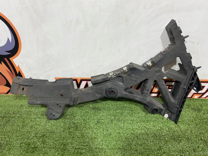 фото №11, Ползун бампера правые зад jaguar i-pace x590 j9d3-17b930-aa