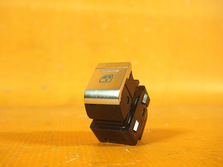 фото №10, Audi a6 4k c8 31km панелі скло комплект 4k0959851c / 4k0959855a