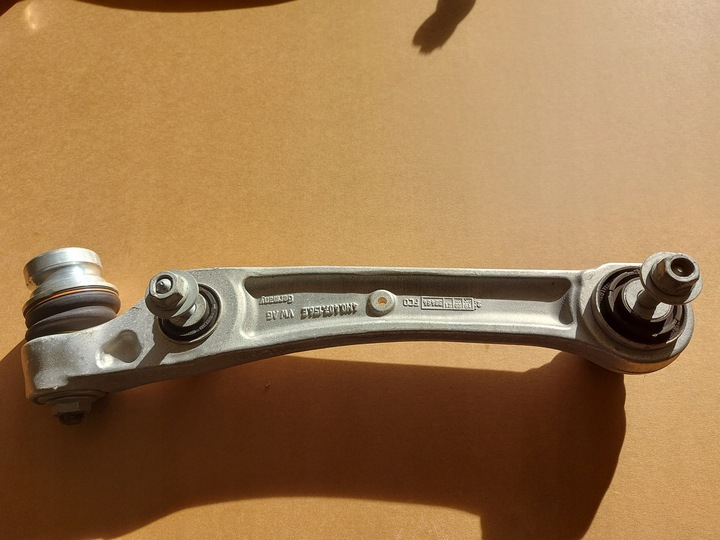 фото №1, Audi a8 d5 важіль праві перед шкворень 4m0407156e