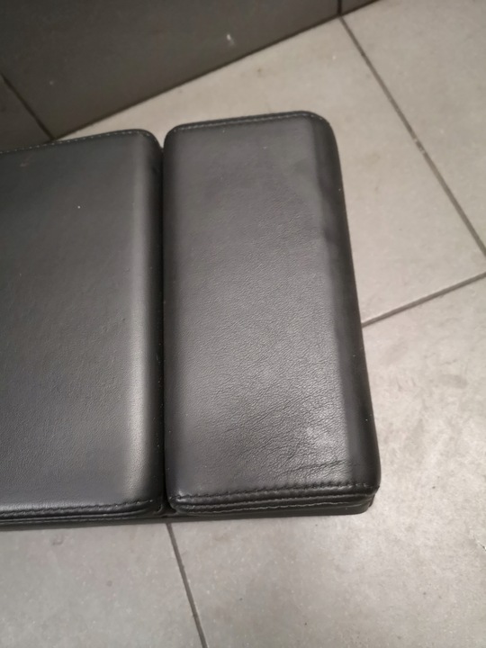 фото №9, Підлокітник середній сидіння audi a8 d2 чорний