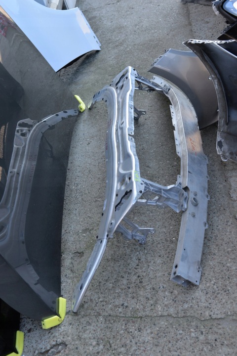 фото №14, Mercedes c клас w205 капот кришка двигуна a2058800357