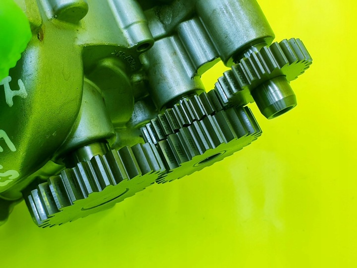 фото №7, Насос масла audi s6 c7 s7 c7 a8 4.0 tfsi ctg 079115103be перевірена