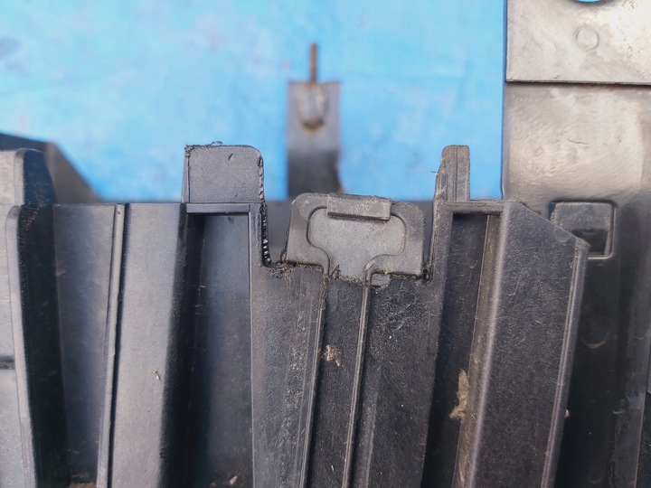 фото №9, Запчастини | astra j zafira c основа корпус акумулятора 13354420