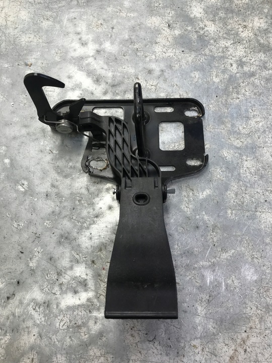 фото №1, Замок засув капота audi a5 8t0823480