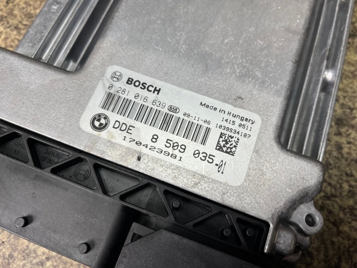 фото №6, Комплект стартовый блок управления двигателем (ecu) cas ключ bmw e70 x5 3.0d m57 235km kpl