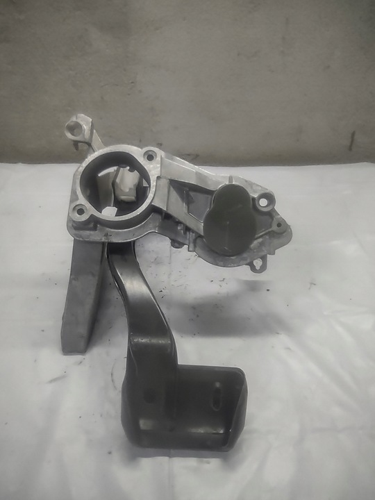 фото №8, Педаль тормоза audi a6 c6 4f1723117b